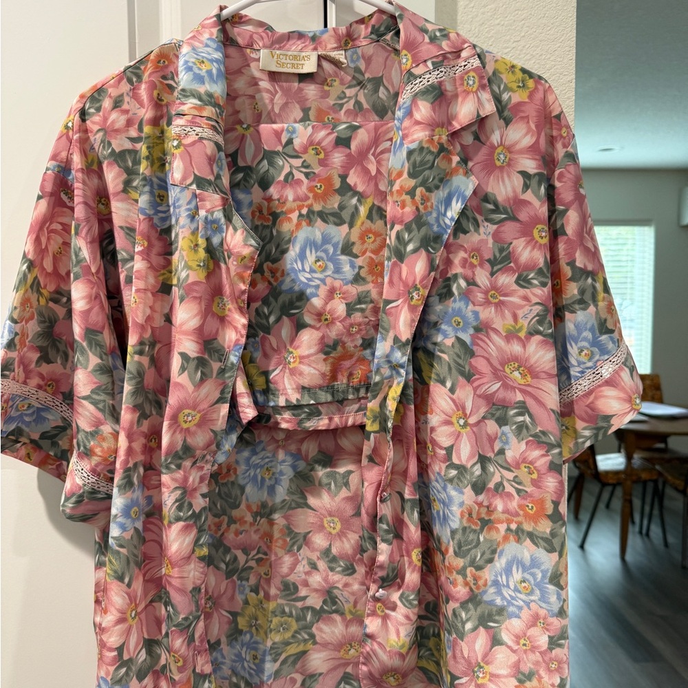 Vintage 1980’s Victoria's Secret gold tag Pink Floral 2 piece pajama set